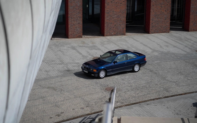 BMW Seria 3 cena 27500 przebieg: 155000, rok produkcji 1993 z Warszawa małe 497